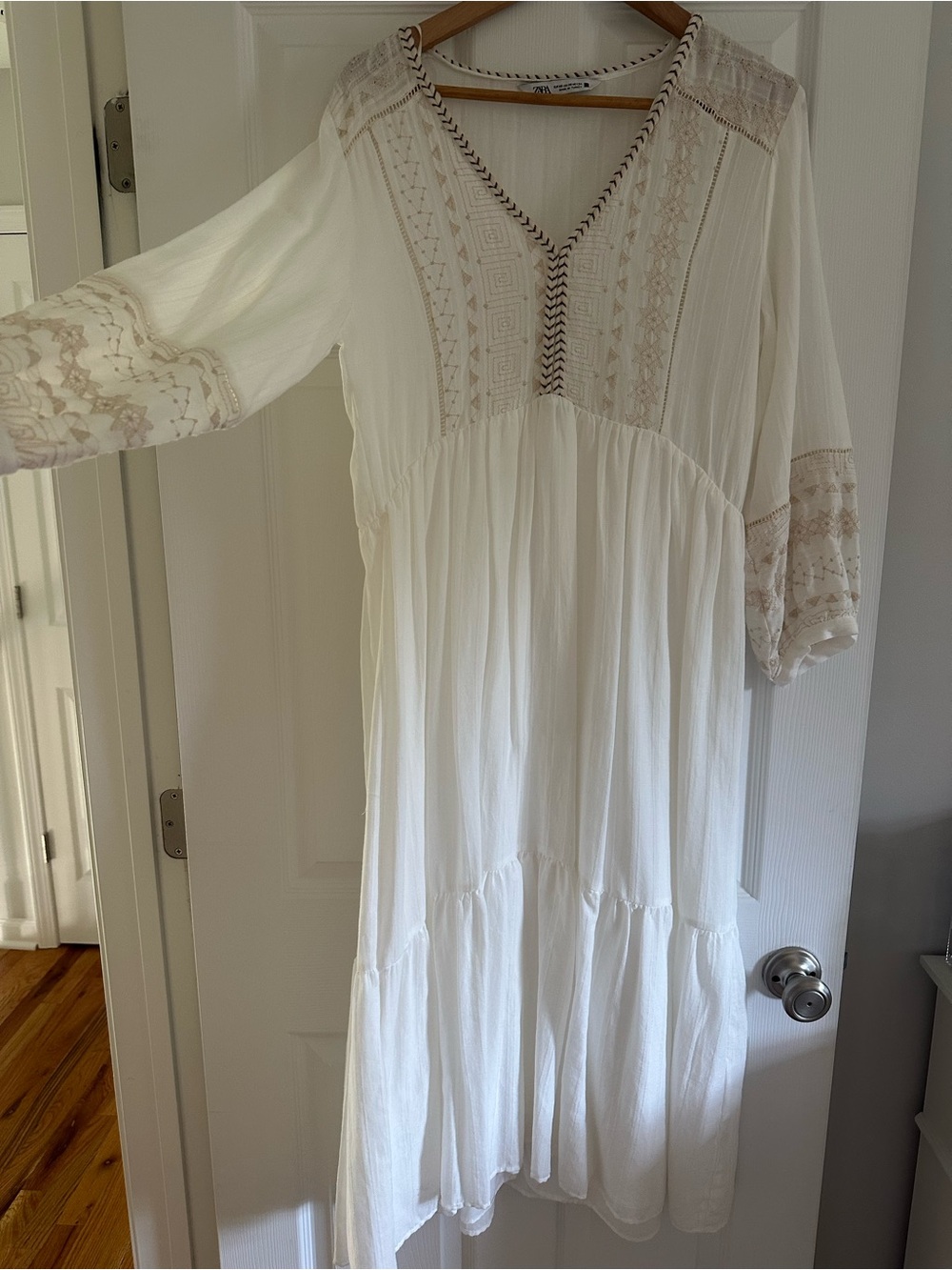 Zara Boho White Embroidered V-Neck Midi Dress - Picture 2 of 5